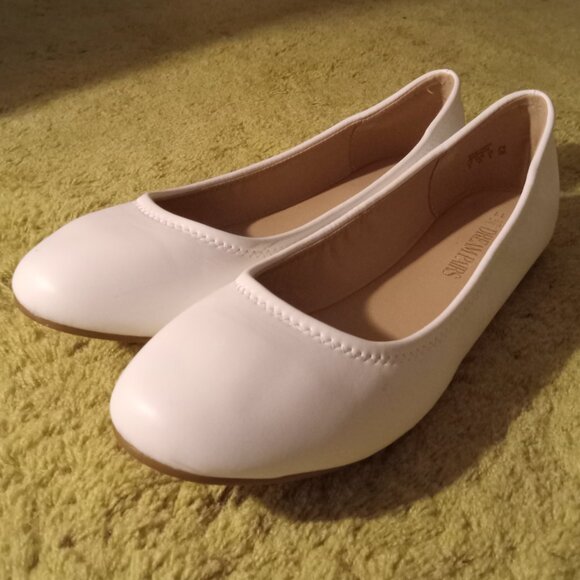 Women's Ballerina Walking Flats - Picture 2 of 3